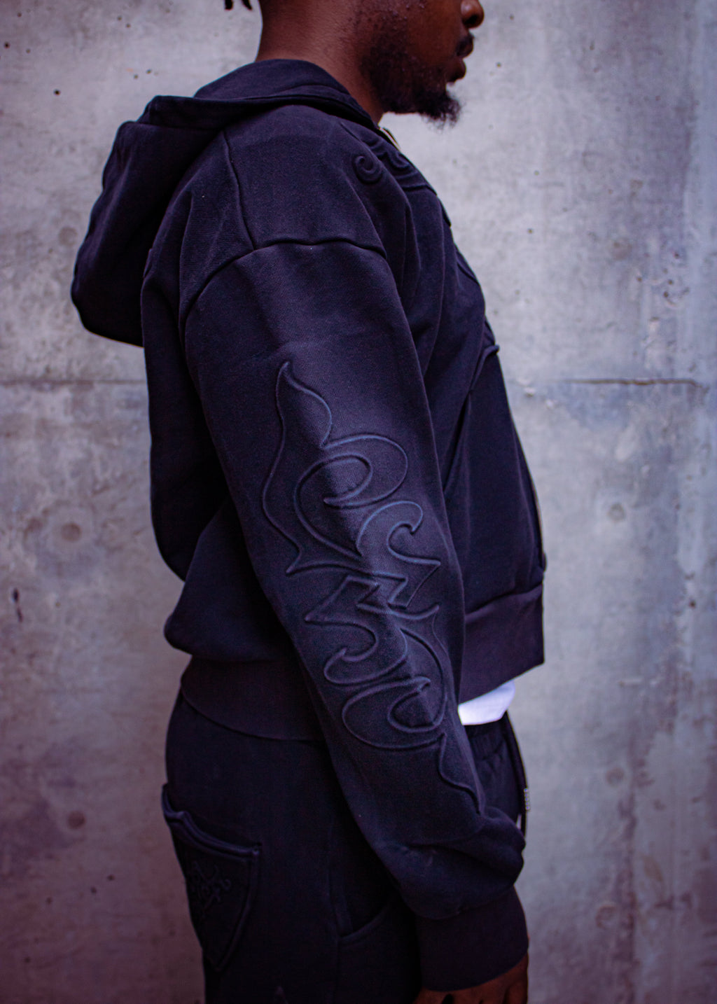 ETERNAL HOODIE (BLACK)