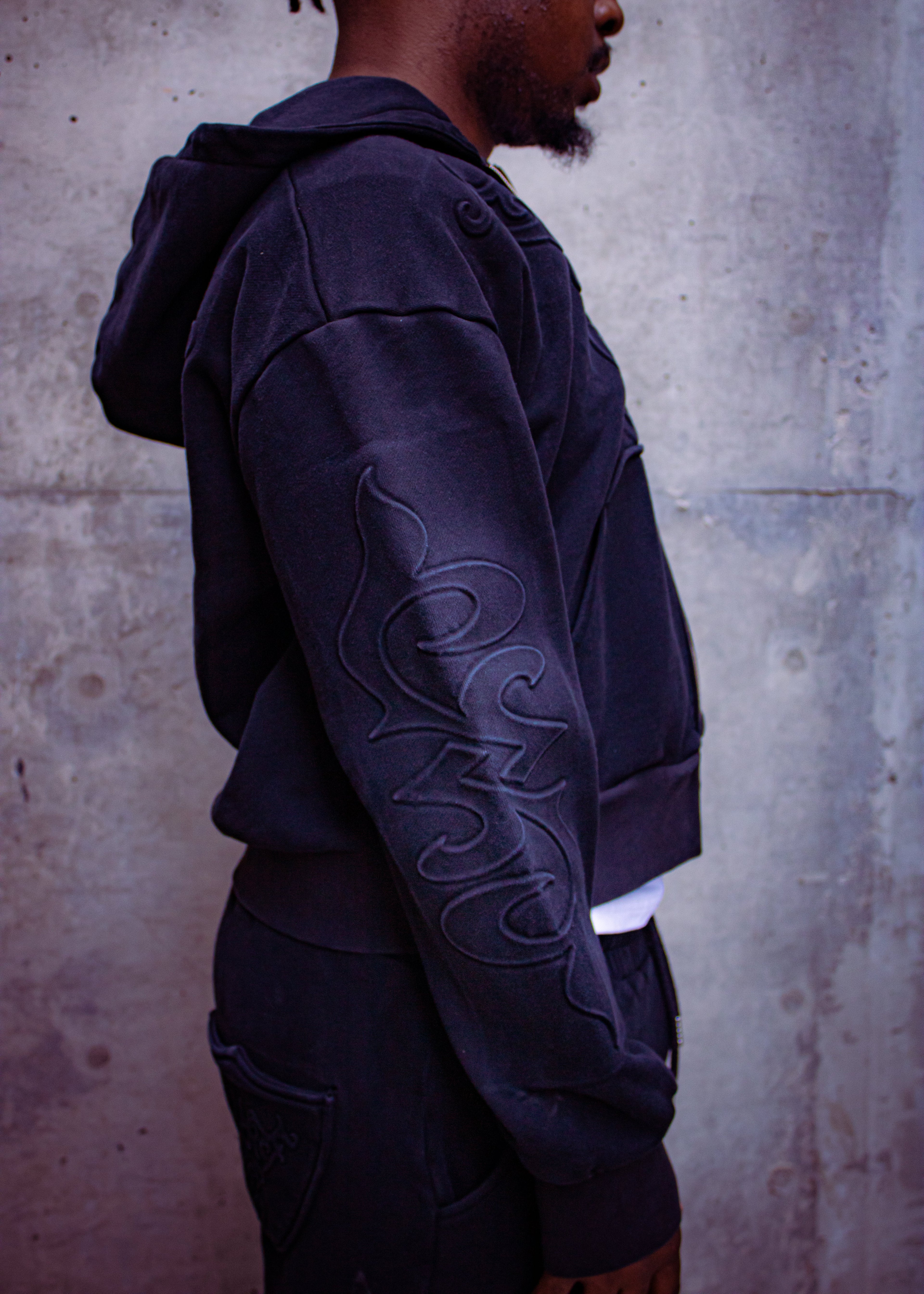 ETERNAL HOODIE (BLACK)