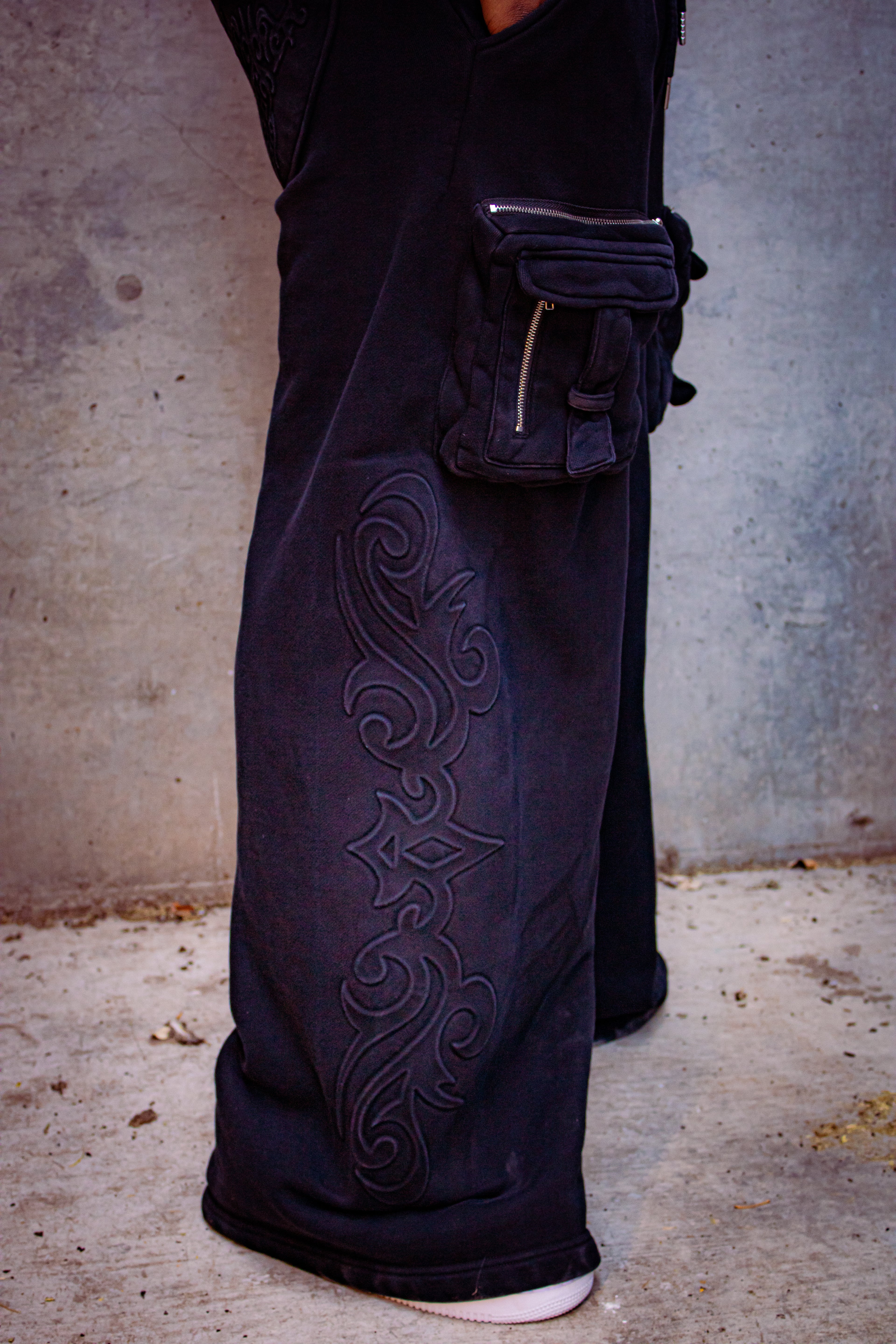 ETERNAL SWEATPANTS (BLACK)